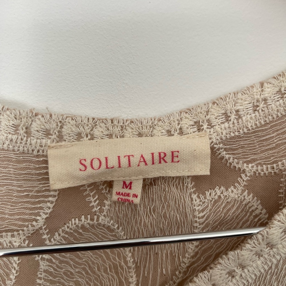 Solitaire Women's White Beige Floral Embroidered Puffed Sleeve Blouse Size M - Picture 2 of 3